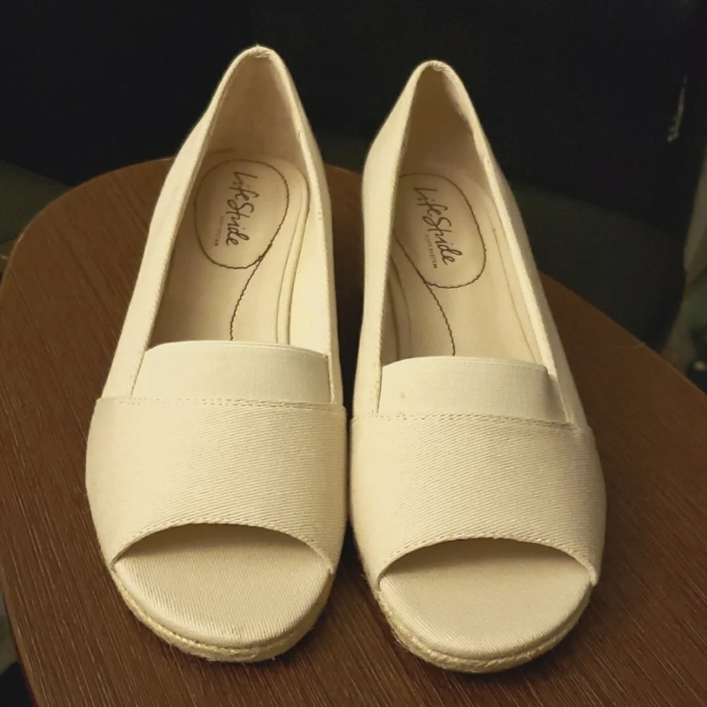 LifeStride Women's Sola Espadrille Wedge Sandal Size 8W